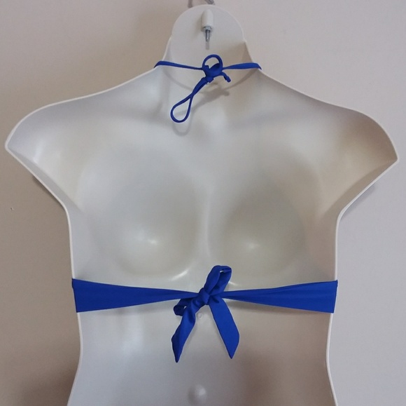 ☆☆SOLD☆☆ Mossimo Halter Style Crochet Bikini Top - Picture 2 of 5